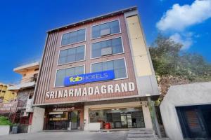 FabHotel Sri Narmada Grand