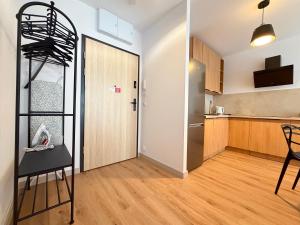 Międzyleska Apartment with Garden by BookingHost