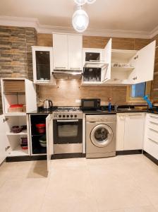 Luxury 3-Bedroom Ground Floor Chalet Private Garden & Direct Pool Access Stella Heights Sidi Abdelrahman