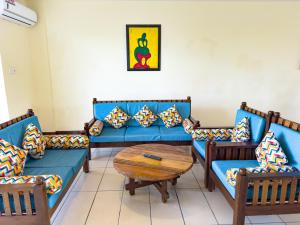 CityBlue Creekside Hotel & Suites