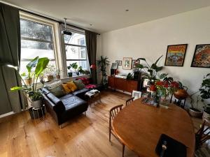 Chic Victorian Garden Flat - Cinema Projector - Parking