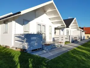 Komodor - OZONOWANE domki - Stojkowo