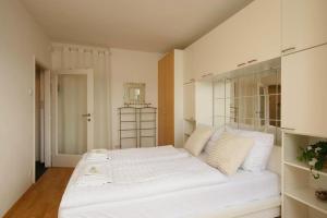 Family-Friendly Cozy Apartments in MariaHilfer