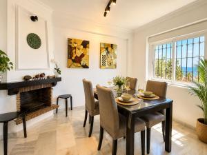 Torremolinos Sea View Townhouse, Pool, BBQ & Workspace - Magnolia Properties