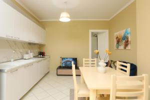 SeaRise Apartments