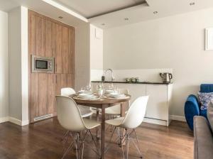 Urban Chic - One Bedroom Apartment - Luxury Warsaw Stays&Wronia118