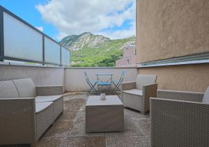 Studio Arago proche gare et commodités, grande terrasse
