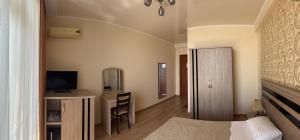 Hotel Lazuri