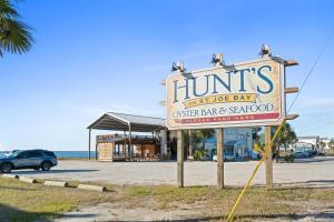 Pet Friendly Beach House with Private Pool - Coastal Cabana