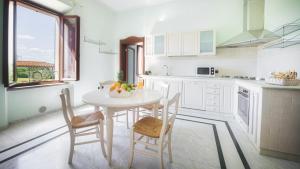 VILLA CROCI 12, Emma Villas