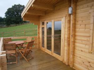 Пансионат Long Mountain Centre Log Cabins Meadowtown Великобритания
