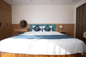Hotel 12A RAVIE