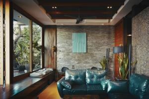 Sound Cloud Seaview Villa