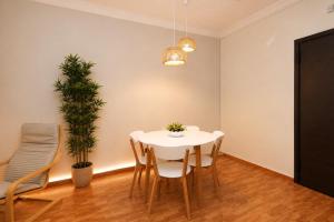 Cozy Apartment 2bd near Helexpo & Hippocrates