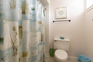 Stunning 3 BR Oceanfront Retreat at 221 Shorewood