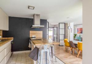 GuestReady - Valdelagrana Spacious: 300m to Beach