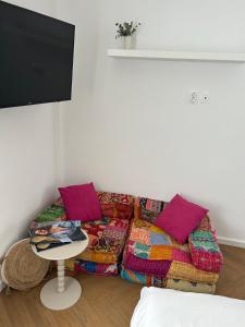 Doro Studio - your central, stylish & cozy retreat