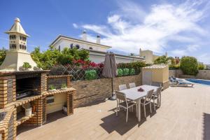 Sunflower Villa by Seewest