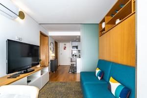 Tradition, Modernity & Light In Porto With Garage
