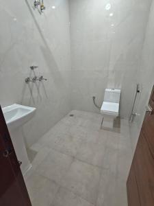 2BHK on International Airport Road