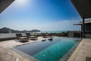 Seaview Luxury Villa 1