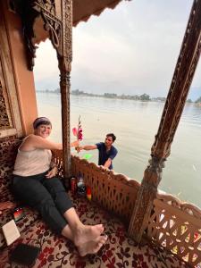 Dal lake freedom group of houseboats