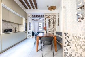 Chic 2-Bedroom Haven