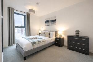 Stylish 2BR Near Man Utd, Cricket Stadium & City