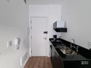 Lindo Studio Metro Brooklin com Coworking ArWifi