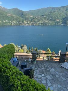 Dream terrace for two on Lake Como