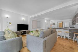 Stylish 1-Bed Soho Apartment - Sleeps 4 - West End