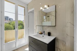Spacious 2 Bed - 5 mn du Palais - Calme - Balcon