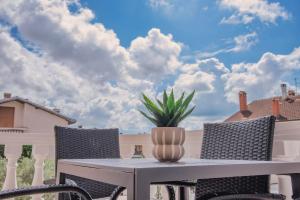 ULA LA - stylish boutique apartment & free parking