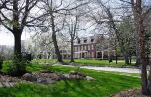 哈里森堡州立公园旅馆 - Hooks Airport