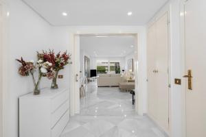 Beachfront Luxury Apartment with Private Pool