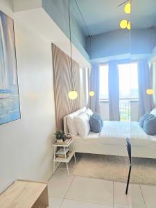 Cool Studio with Balcony at KL Serviced Residences