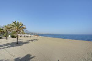 Beachfront Luxury Apartment with Private Pool