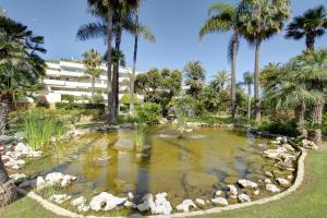 Beachfront Luxury Apartment with Private Pool