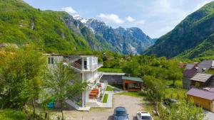 Hotel Familja Çuni Theth