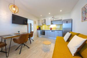 Vineyard oaza-Deluxe Apartments with Swimming pool