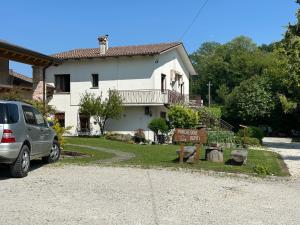 Appartamento Da Deki con ampio terrazzo vista Monte Grappa