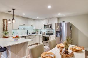 Explore Historic Dtwn Staunton! Walkable Apartment
