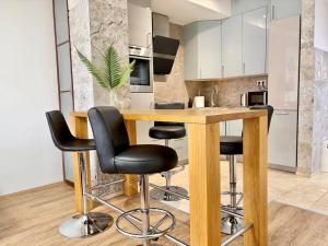 Novea Wro Large 1-Bedroom Apartment Old Town & Free Parking