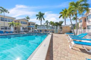 Barefoot Beach Resort A105
