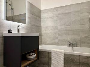 Superb Location - Newly Refurbished 1 Bedroom Apartment in Central Brighton