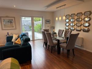 Situated in the heart of Kinsale, steps from the town