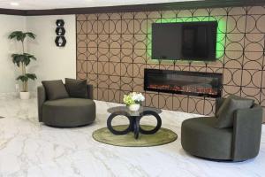 Wingate by Wyndham Livonia