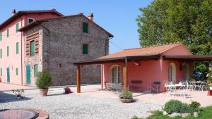 The Pink Country House