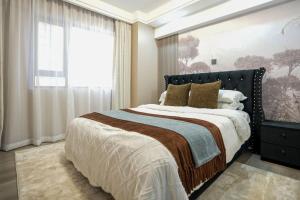 The Chic Shared Suite