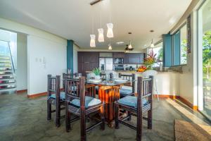 Privacy-Panoramic views-Large Pool-Mountain top